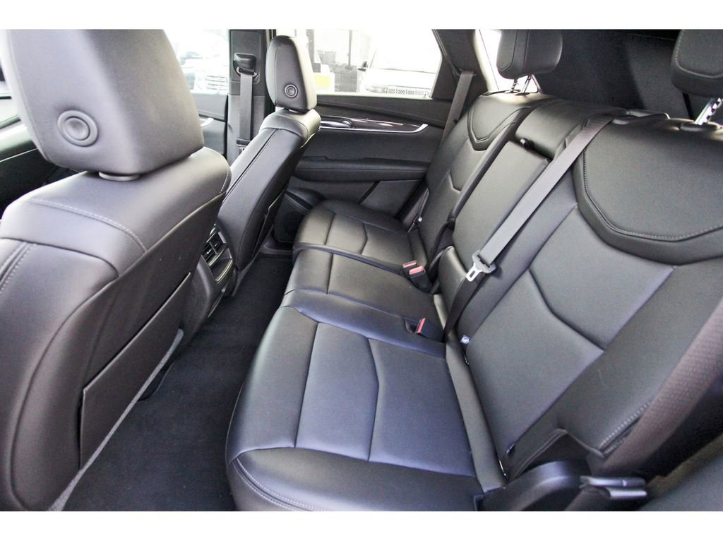 Certified 2024 Cadillac XT5 Sportv w/ Technology Package image 7