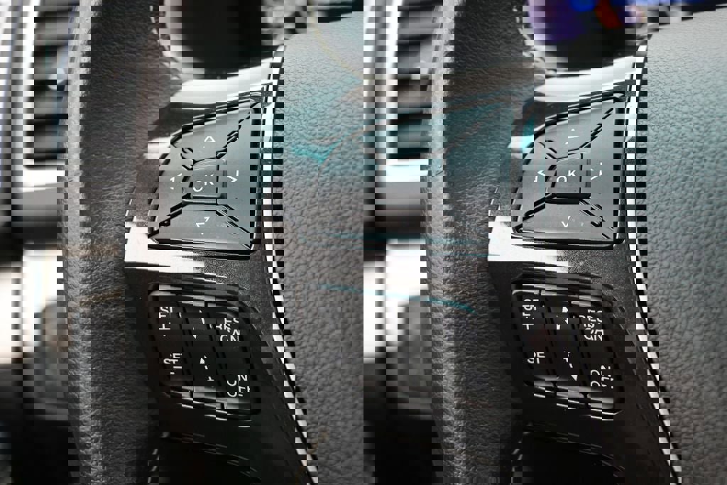 Used 2016 Ford Explorer Platinum image 20