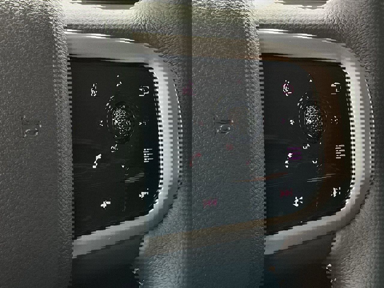 New 2026 Nissan Armada SV image 29