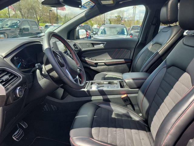 Certified 2024 Ford Edge ST-Line AWD/4WD image 14
