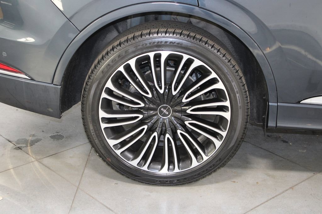 Used 2023 Lincoln Aviator Black Label w/ Dynamic Handling Package image 14