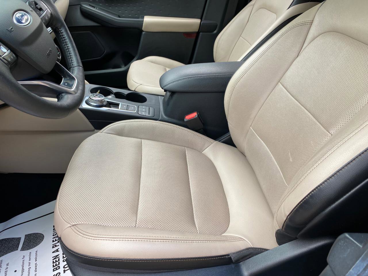 Used 2020 Ford Escape Titanium w/ Titanium Premium Package 2.0 image 26