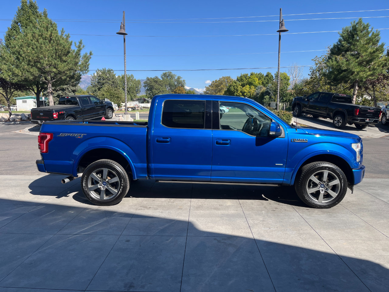 Used 2017 Ford F150 Lariat w/ Equipment Group 502A Luxury image 3