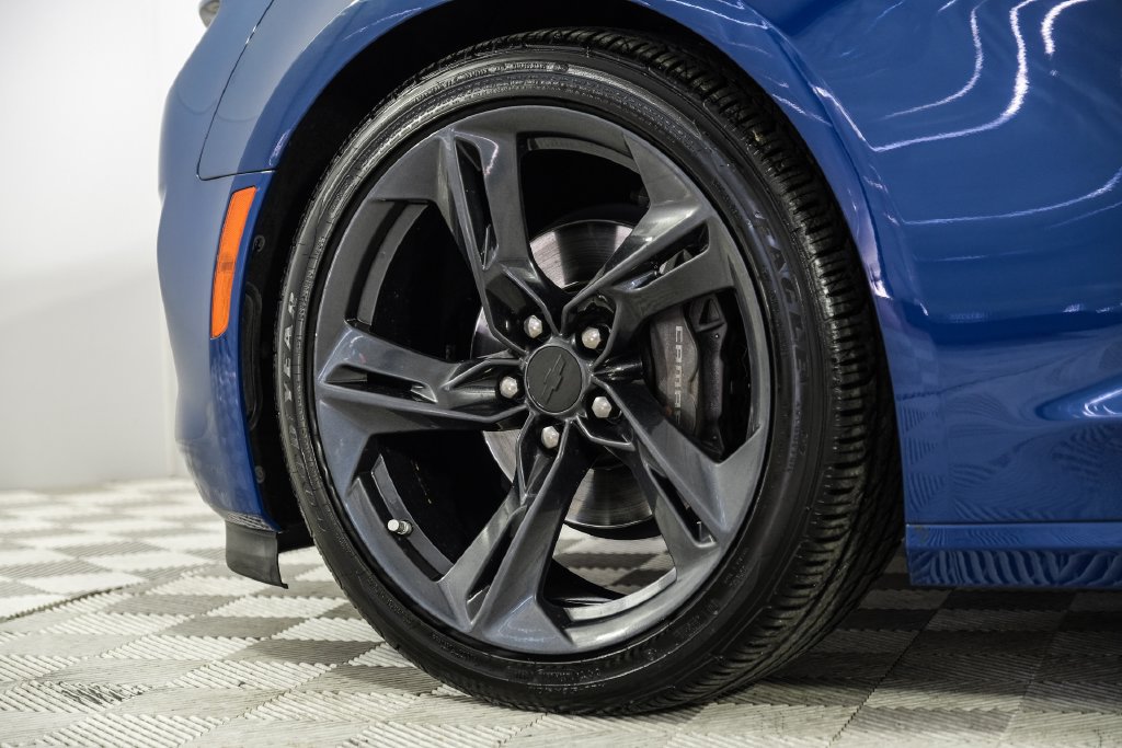 Used 2020 Chevrolet Camaro LT RWD image 50