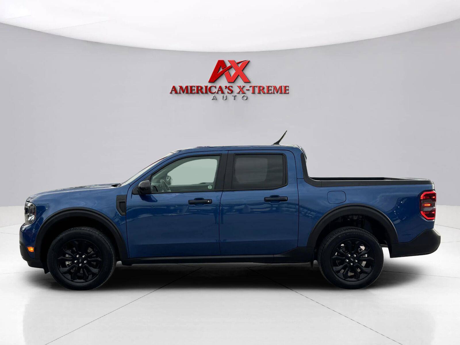 Used 2024 Ford Maverick XLT w/ XLT Luxury Package FWD image 2