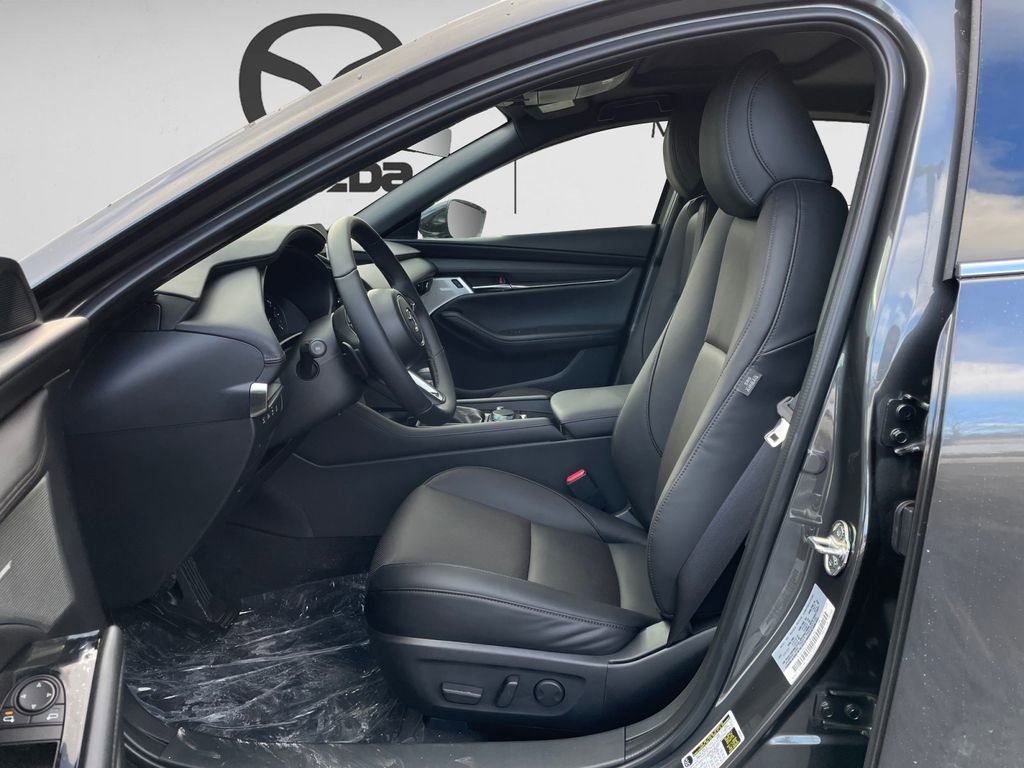 New 2026 MAZDA MAZDA3 Hatchback w/Premium Plus Pkg image 8
