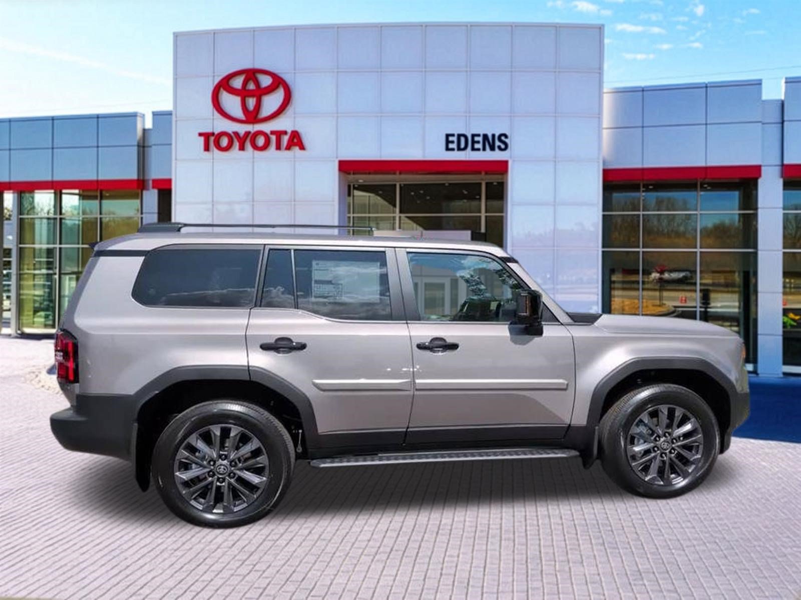 New 2027 Toyota Land Cruiser w/ Premium Package AWD/4WD image 2