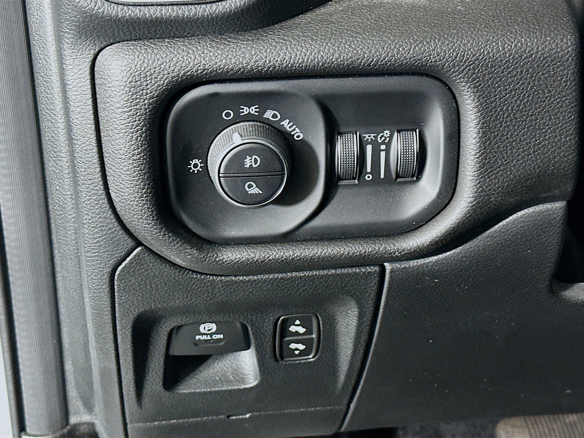 Used 2025 RAM 1500 Big Horn image 17