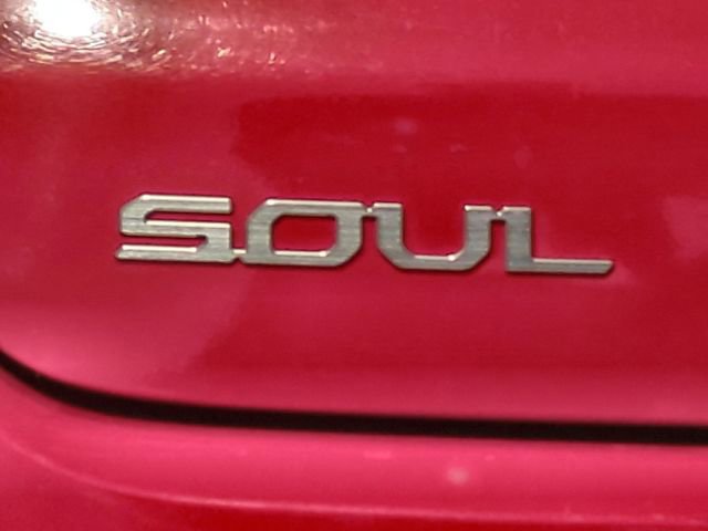 Used 2023 Kia Soul LX w/ LX Technology Package image 10