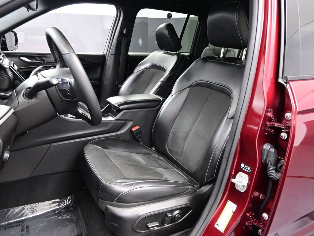 Used 2024 Jeep Grand Cherokee Altitude image 9