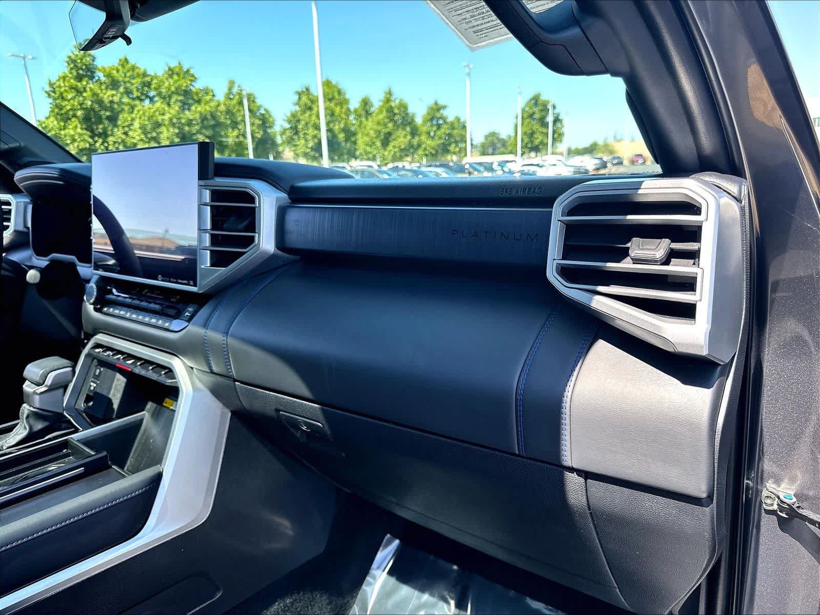 Used 2024 Toyota Sequoia Platinum AWD/4WD image 30