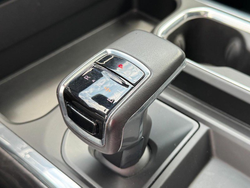 Used 2022 Chevrolet Silverado 1500 LTZ AWD/4WD image 19