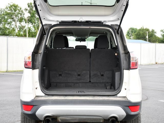 Used 2017 Ford Escape SE AWD/4WD image 28