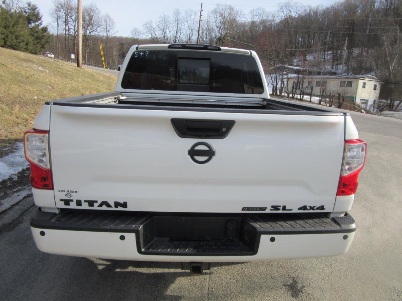 Used 2019 Nissan Titan SL w/ Midnight Edition image 4