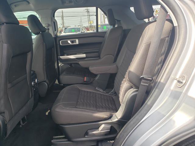 Used 2021 Ford Explorer XLT image 12