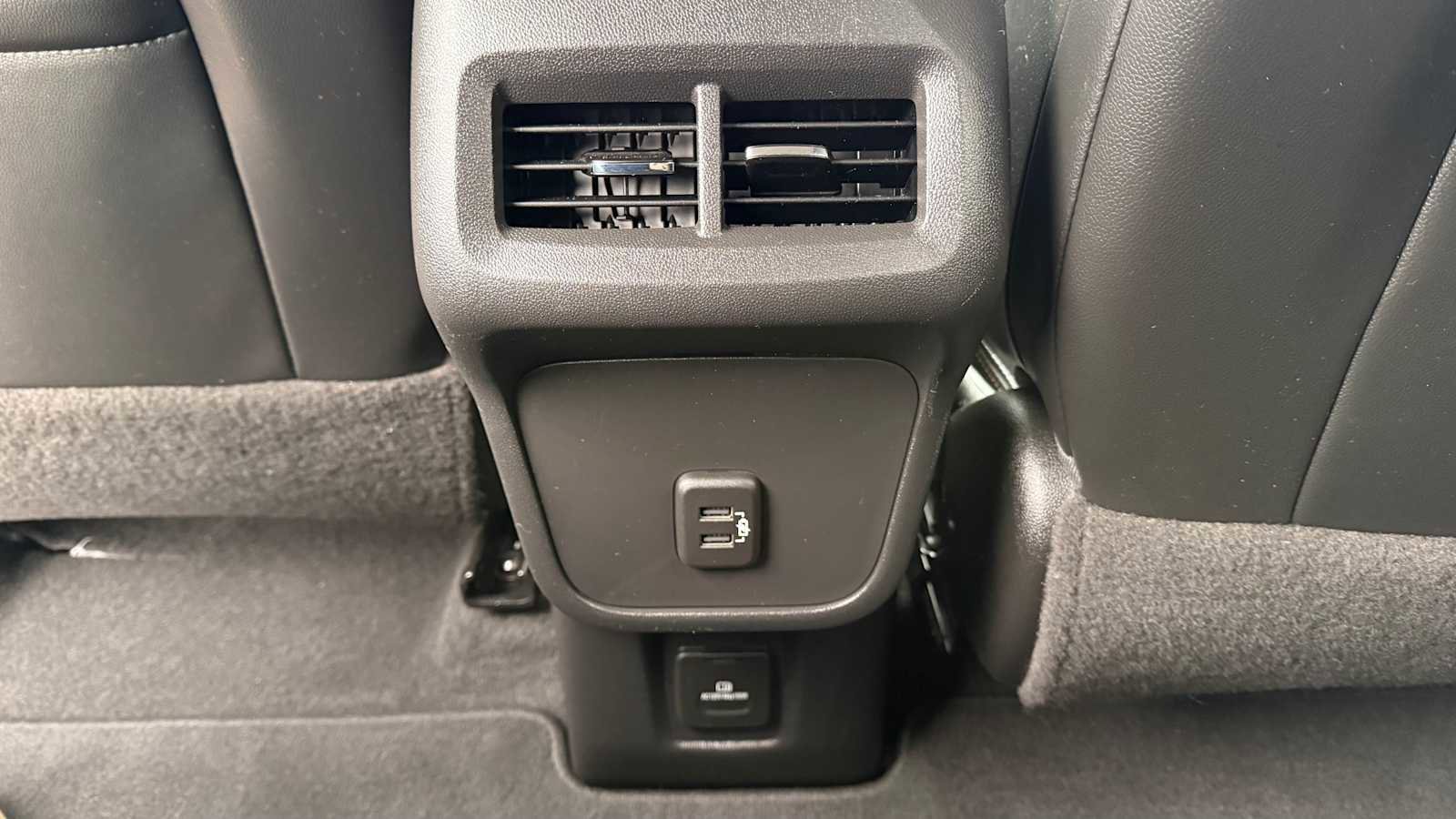 Used 2020 Chevrolet Equinox Premier AWD/4WD image 9