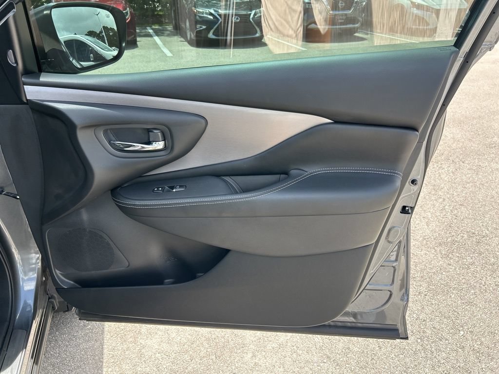 Certified 2023 Nissan Murano SL w/ Cargo Package FWD image 44
