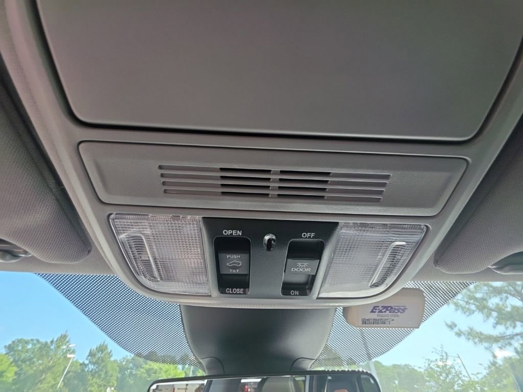 Used 2024 Honda Odyssey EX-L image 19