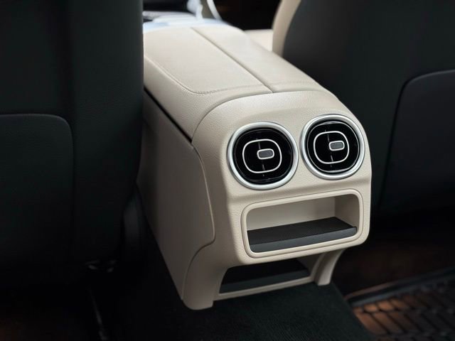 Certified 2023 Mercedes-Benz C 300 4MATIC Sedan image 41