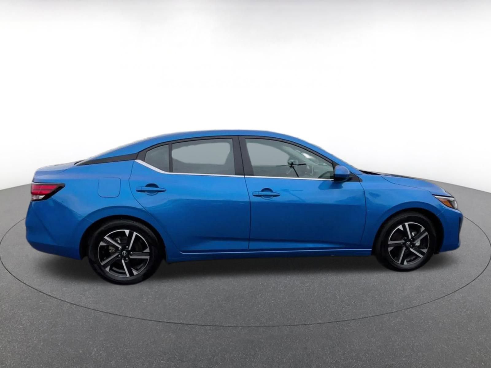 Used 2025 Nissan Sentra SV FWD image 16