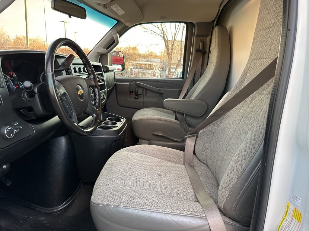 Used 2020 GMC Savana 3500 w/ Power Convenience Package RWD image 20