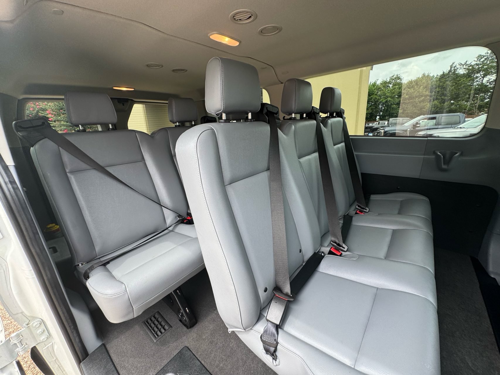 Used 2018 Ford Transit 150 XL RWD image 29