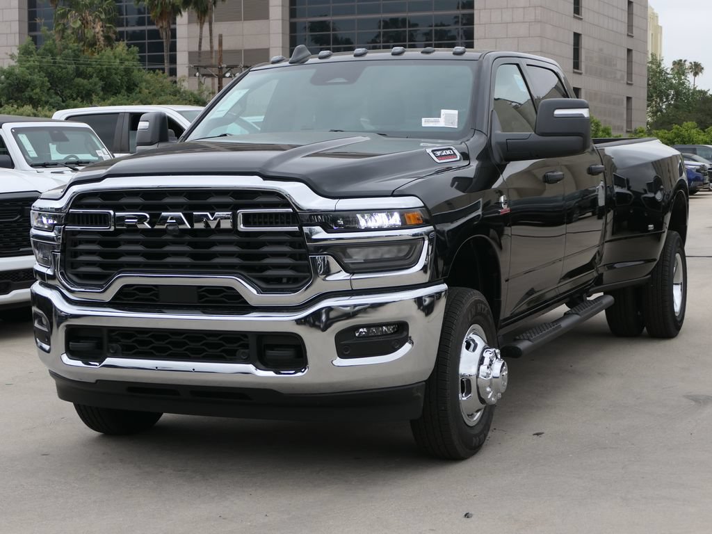 New 2026 RAM 3500 Tradesman AWD/4WD image 6