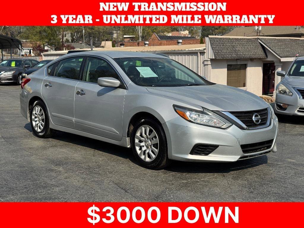 Used 2017 Nissan Altima 2.5 S w/ Power Driver Seat Package FWD image 1