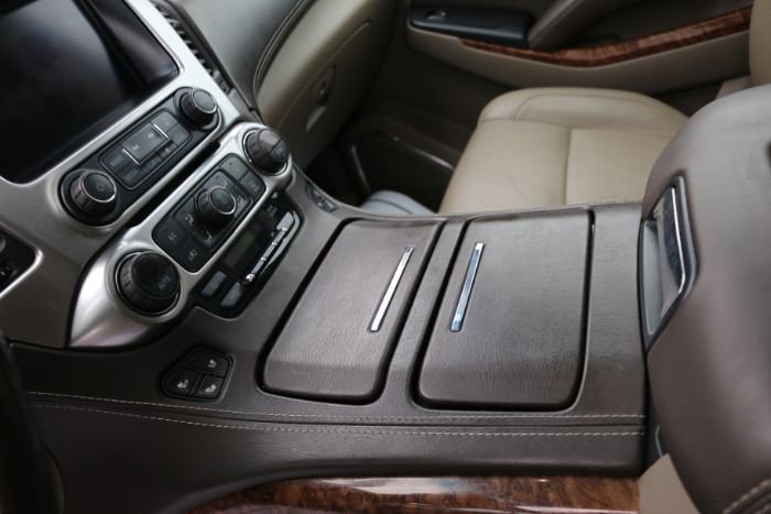 Used 2017 Chevrolet Suburban Premier image 23