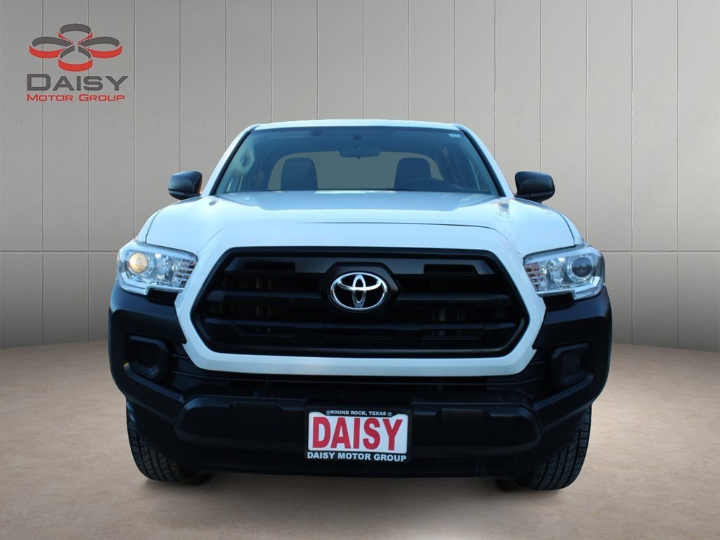 Used 2016 Toyota Tacoma SR image 2