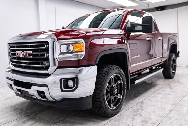 Used 2015 GMC Sierra 2500 SLT w/ Suspension Package, Off-Road image 6
