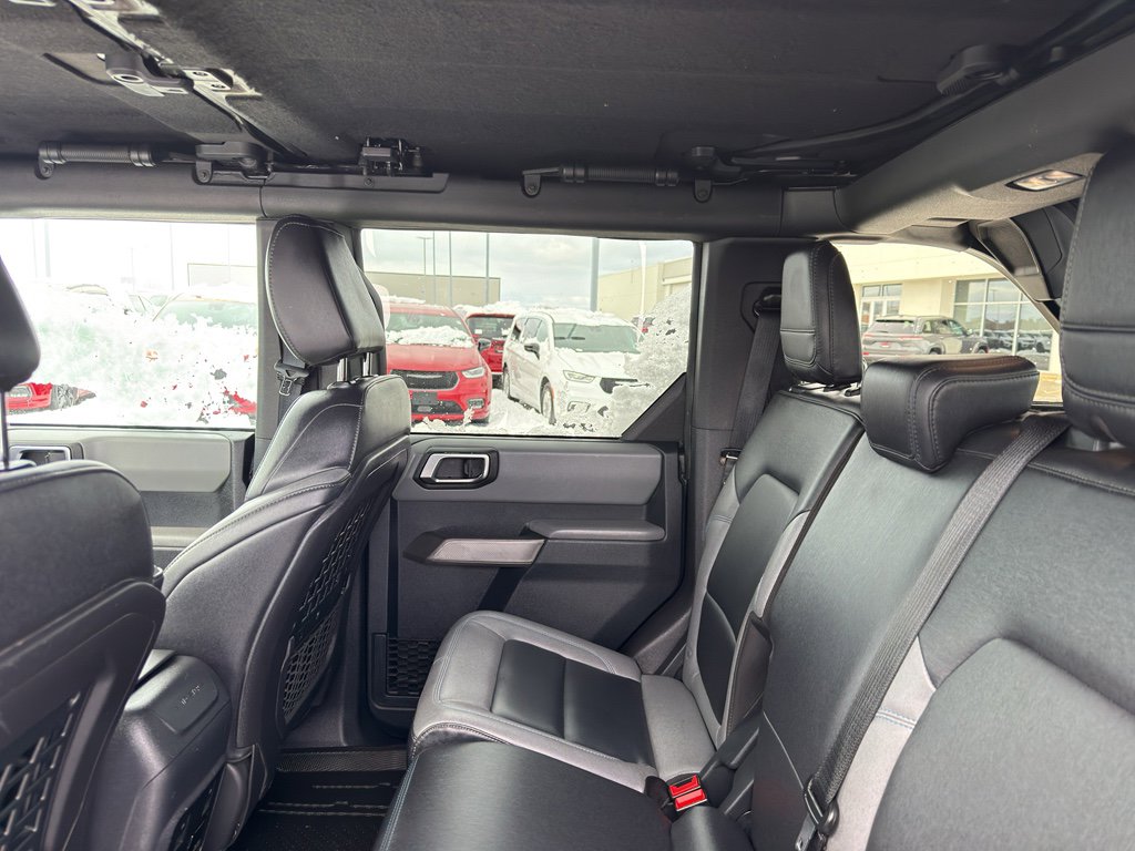 Used 2022 Ford Bronco Black Diamond w/ Sasquatch Package image 30