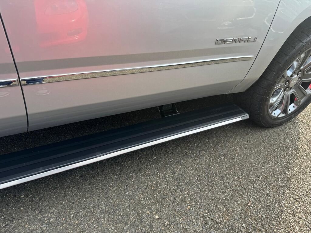 Used 2016 GMC Yukon Denali w/ Open Road Package image 12