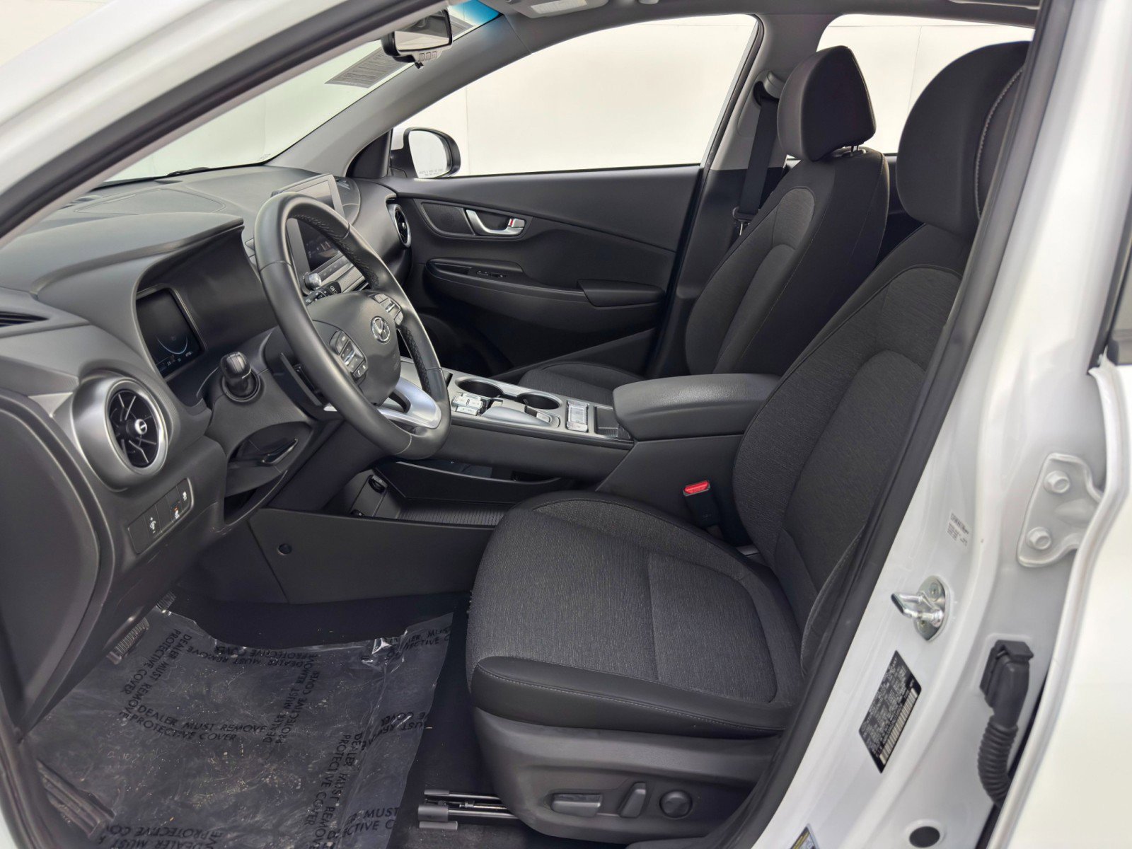 Used 2022 Hyundai Kona SEL w/ Convenience Package FWD image 16