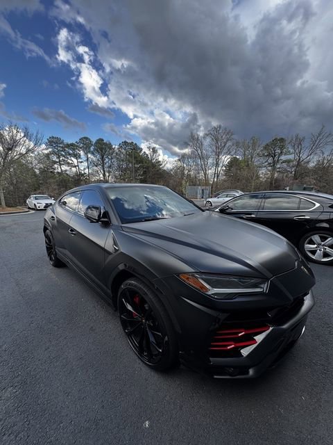 Used 2020 Lamborghini Urus image 3