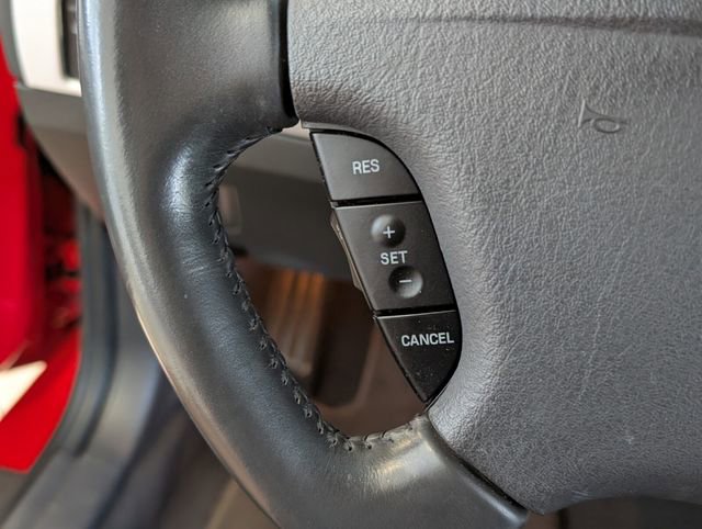 Used 2002 Ford Thunderbird Base image 27