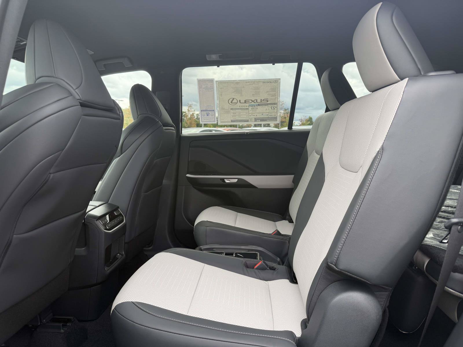 New 2026 Lexus TX 500h AWD w/ Technology Package image 15