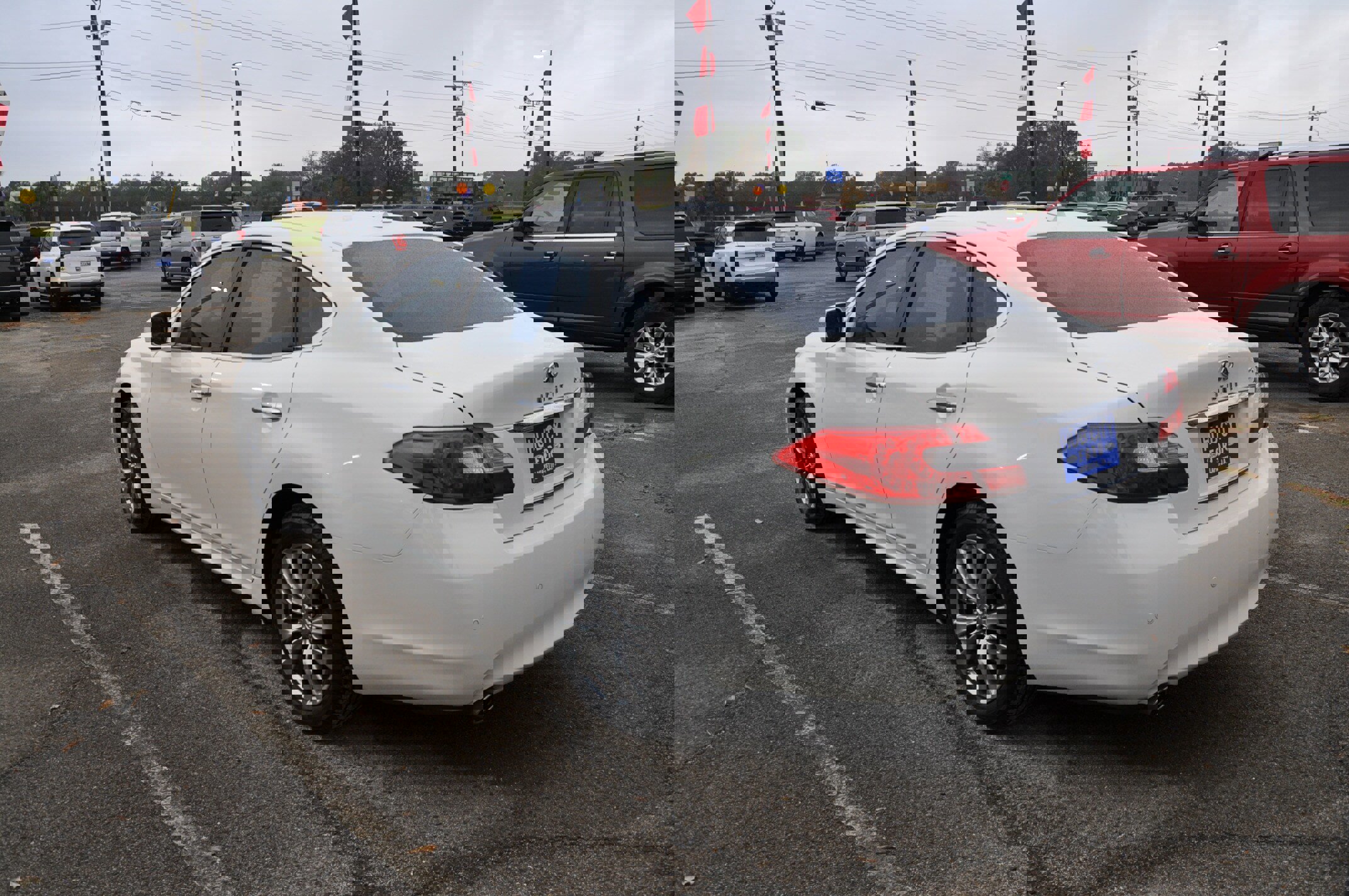 Used 2013 INFINITI M37 x w/ Premium Pkg image 3