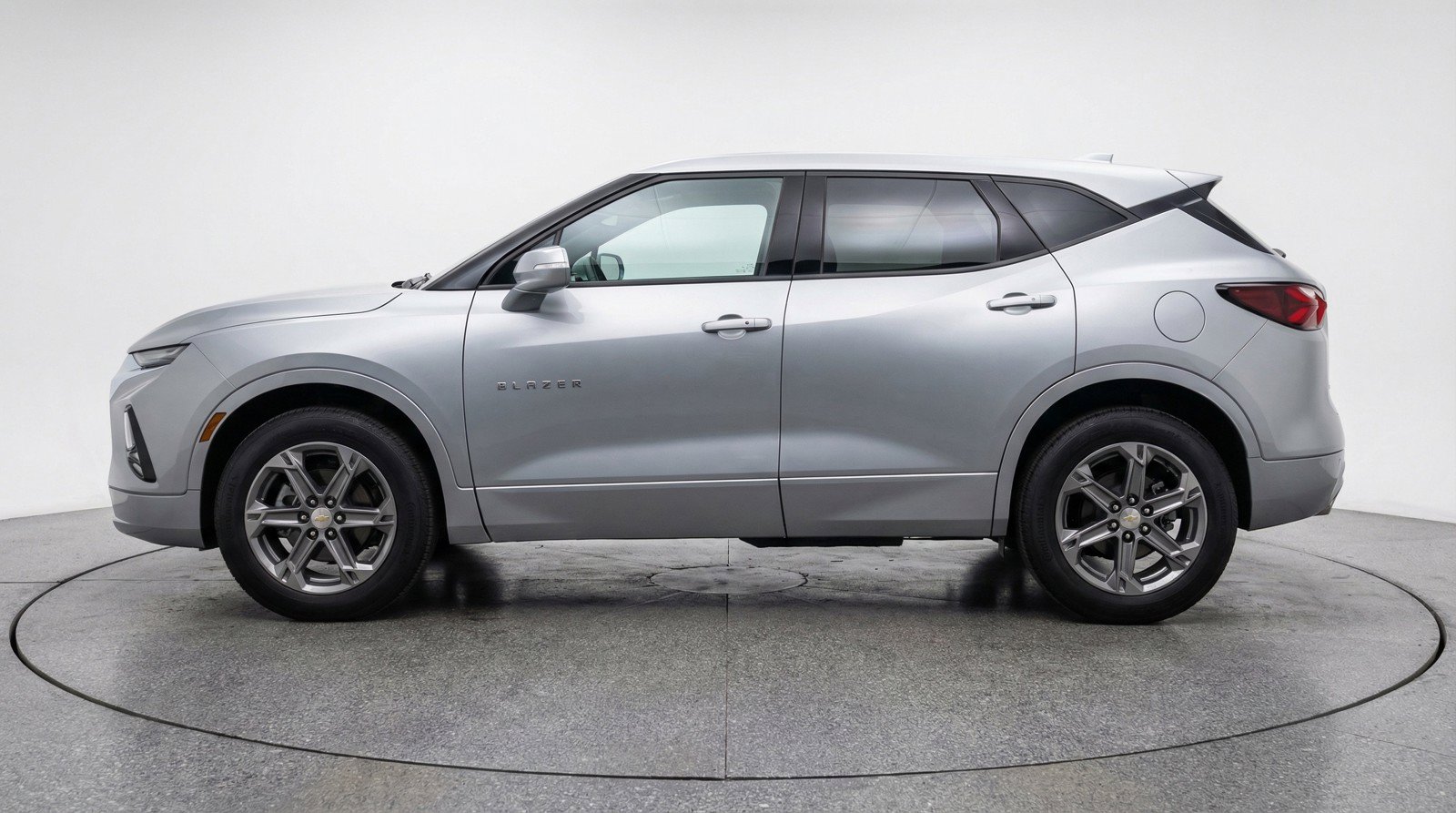 Used 2025 Chevrolet Blazer LT FWD image 5