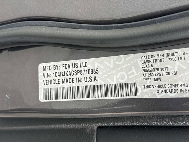 Used 2023 Jeep Grand Cherokee L Laredo image 31