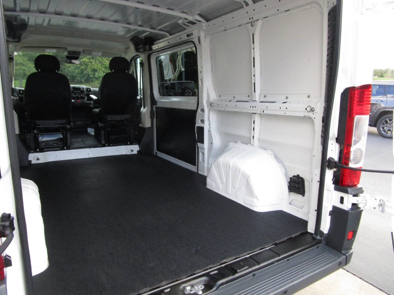 Used 2015 RAM ProMaster 1500 w/ Cargo Convenience Group image 9