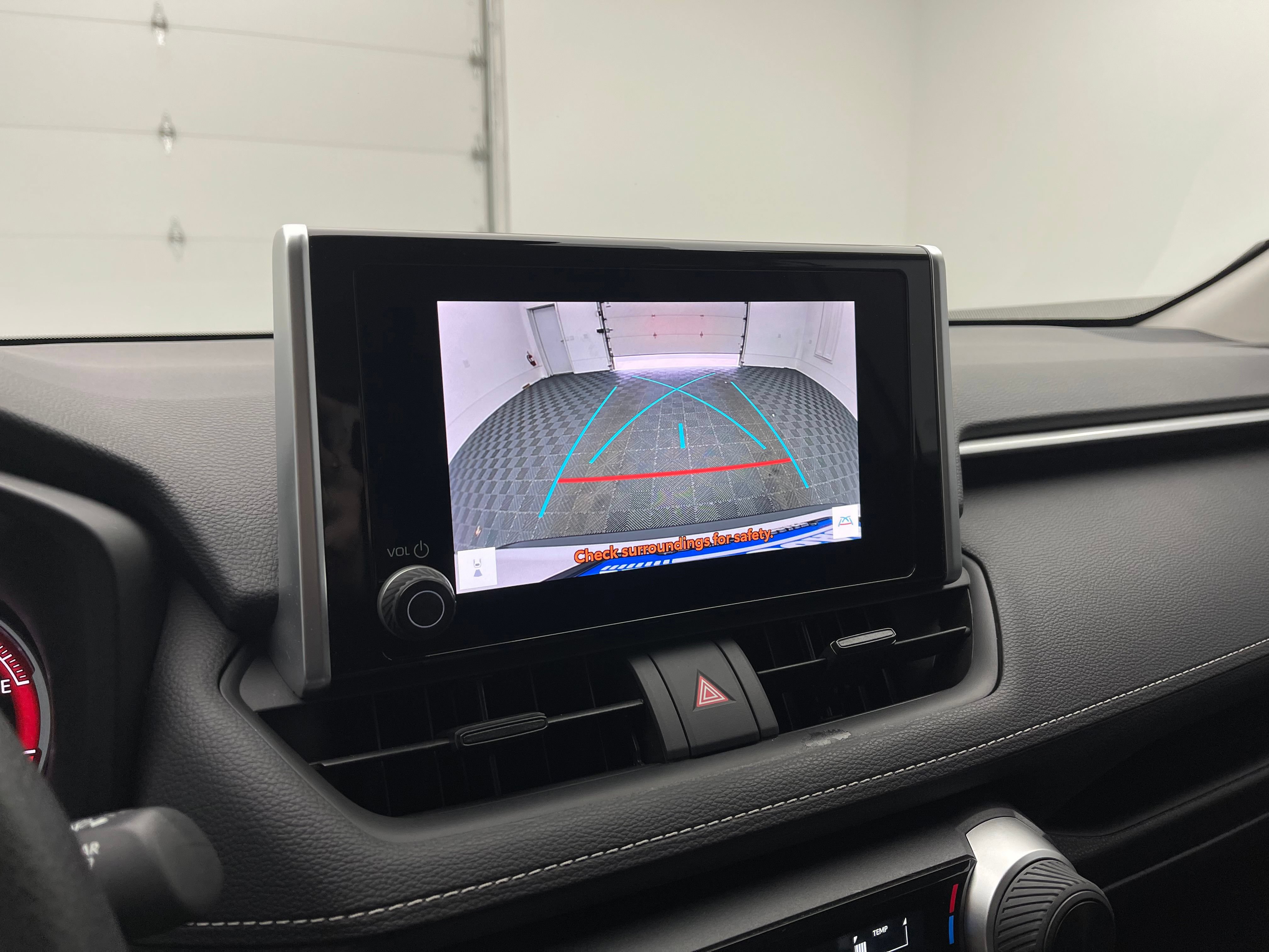 Used 2024 Toyota RAV4 LE FWD image 4