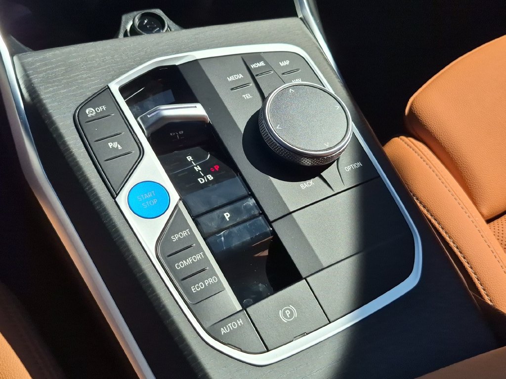 New 2026 BMW i4 eDrive40 w/ Premium Package RWD image 10