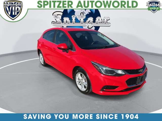 Used 2018 Chevrolet Cruze LT w/ Convenience Package FWD image 2