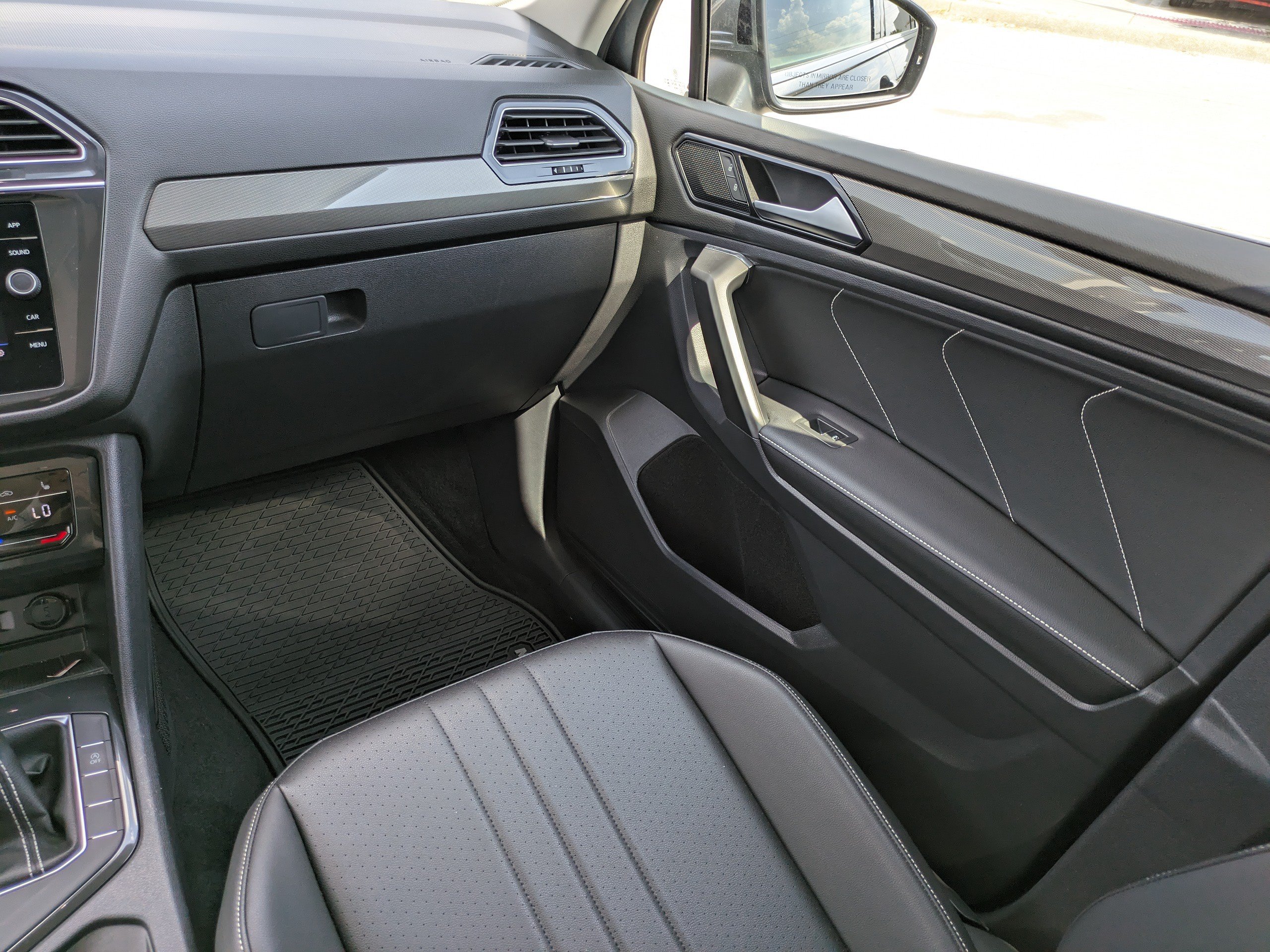 Certified 2023 Volkswagen Tiguan SE FWD image 18