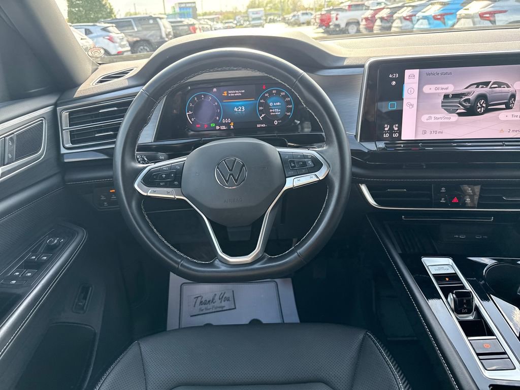 Used 2025 Volkswagen Atlas Cross Sport SE image 17