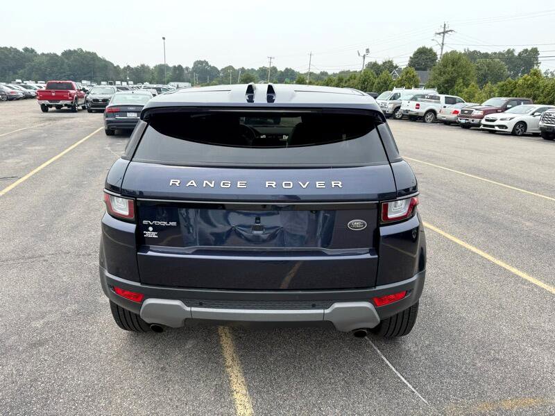 Used 2017 Land Rover Range Rover Evoque SE Premium image 4