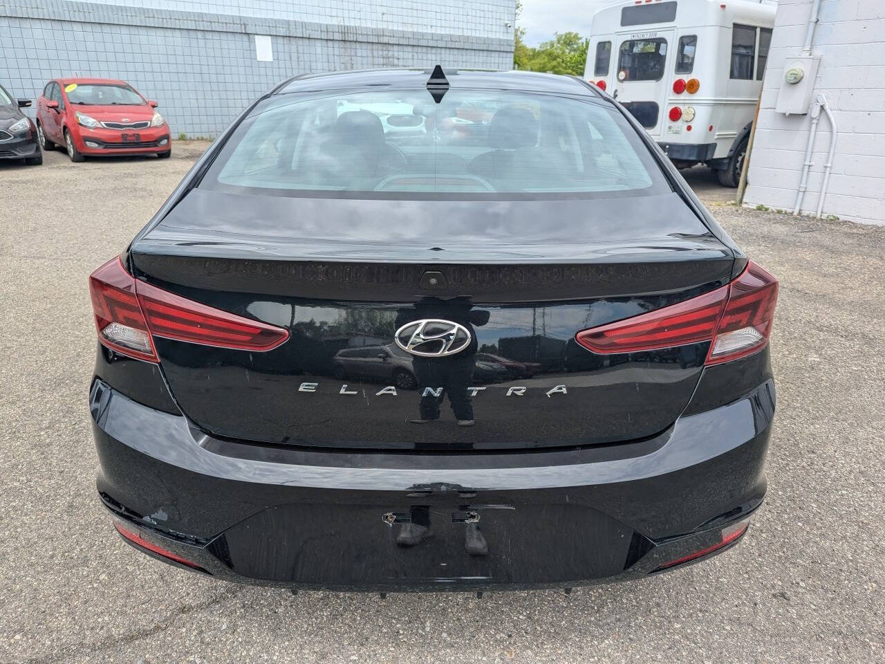 Used 2019 Hyundai Elantra Value Edition w/ Cargo Package FWD image 6