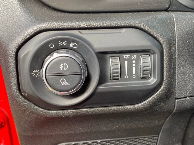 Used 2022 Jeep Gladiator Sport AWD/4WD image 15