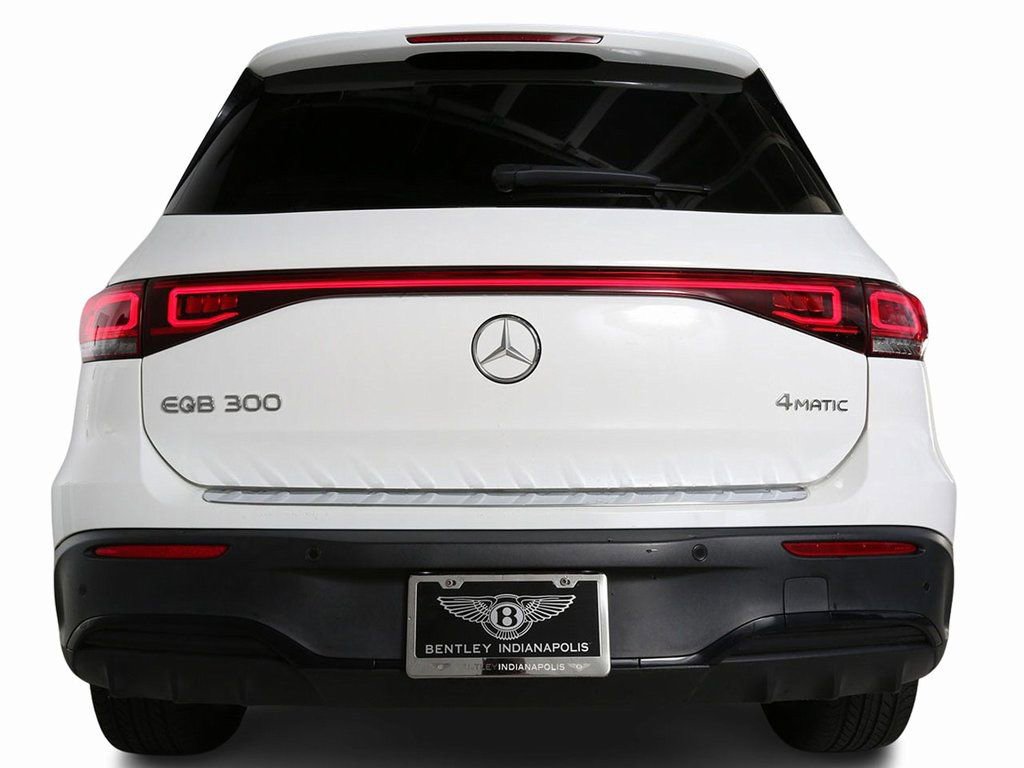 Used 2022 Mercedes-Benz EQB 300 4MATIC image 7